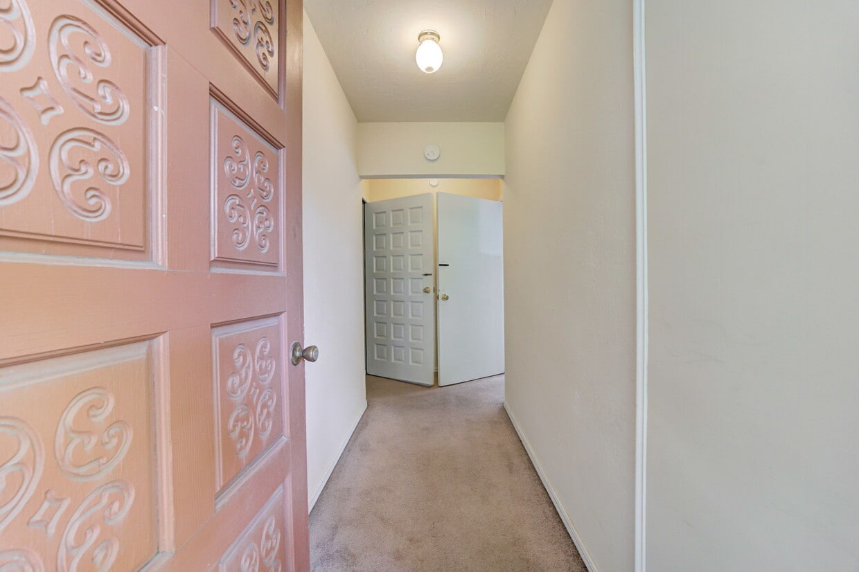 Photo - 604 S Flood Ave (Norman, OK)
