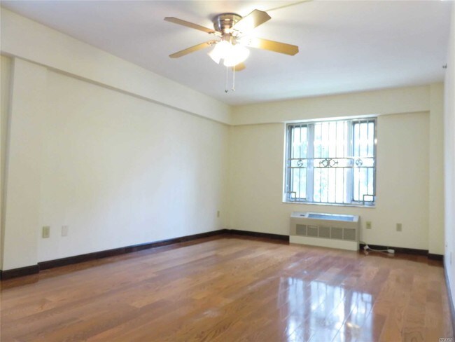 Building Photo - 64-34 Grand Central Pkwy