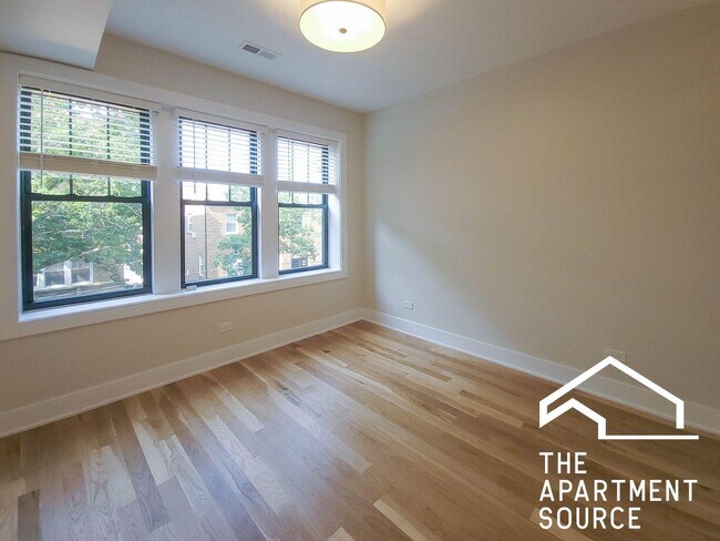 Foto del edificio - 3356 N Sheffield Ave