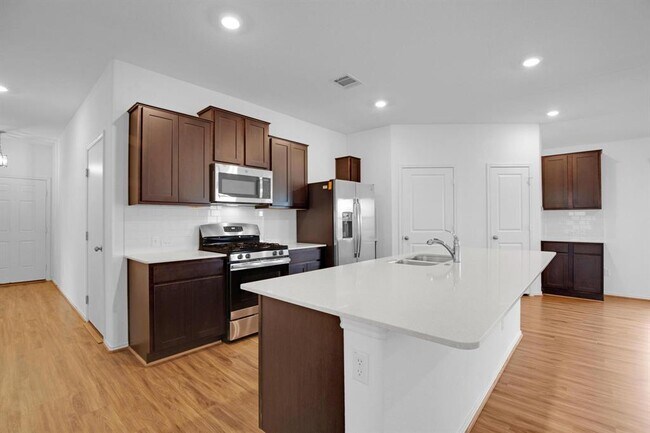 Foto del edificio - 21409 Resource Rd