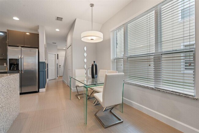 Foto del edificio - 17522 Placidity Ave