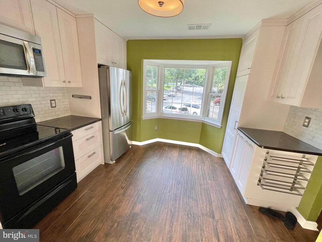 6088 Old Landing Way, Burke, VA 22015 Townhome Rentals in Burke VA