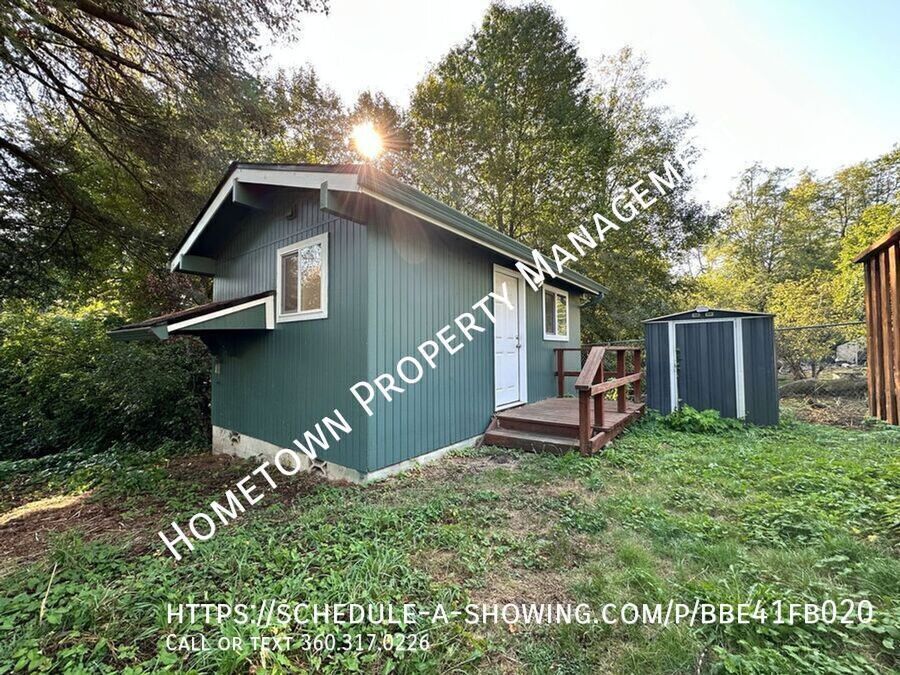 Foto principal - 612 S Bay Rd NE