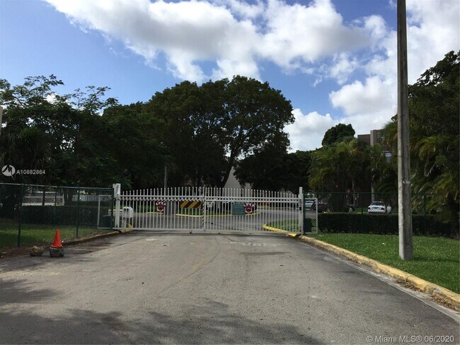 Foto del edificio - 3611 SW 117th Ave