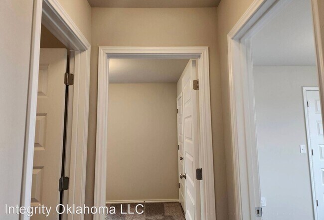 Building Photo - 4 br, 2 bath House - 11608 NW 95th St