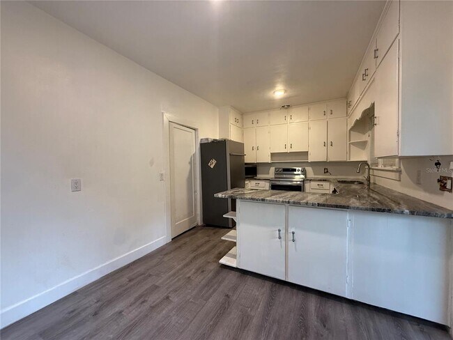 Foto del edificio - 317 3rd St NE