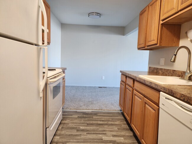 Building Photo - Vester Apartments