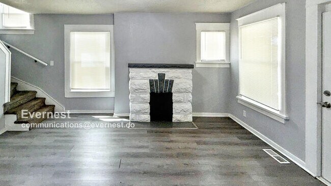 Foto del edificio - 3731 Olive St