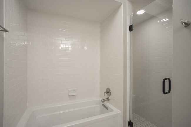 Foto del edificio - 210 Westchase Dr