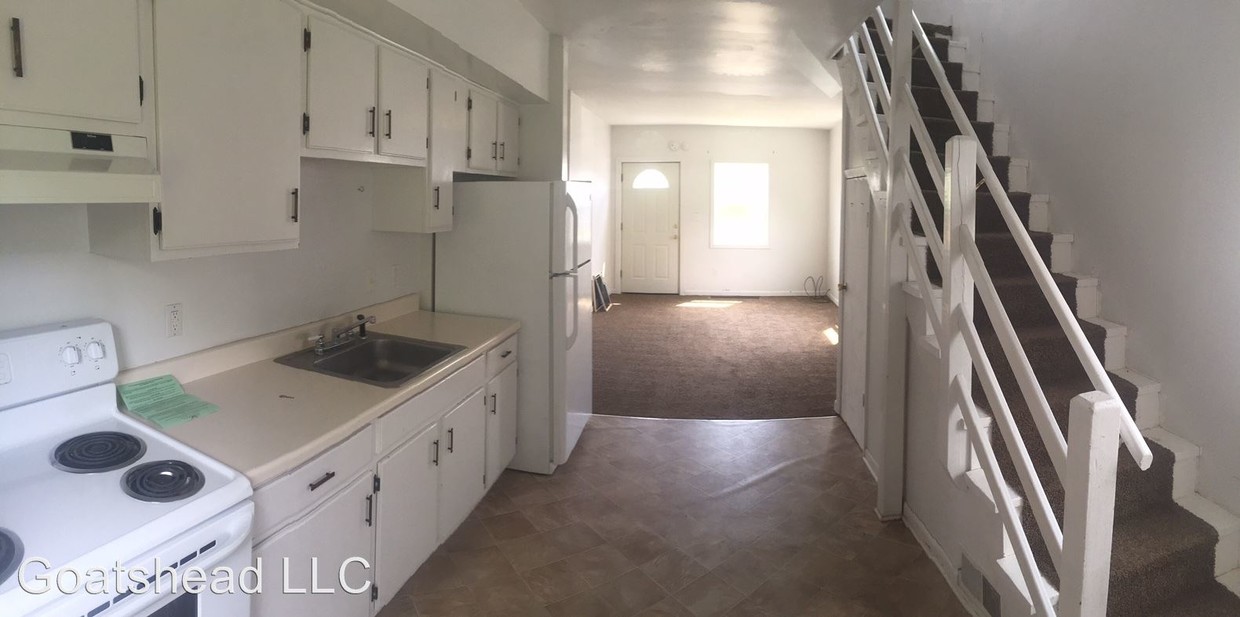 Primary Photo - 2 br, 1 bath Apartment - 4 1/2 Salisbury