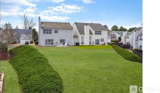 House is on right - 708 Melilot Ln