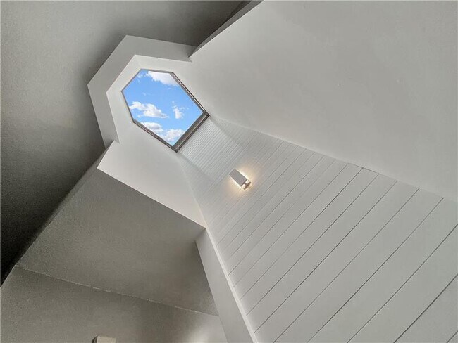 Foto del edificio - 6627 Stratford Dr