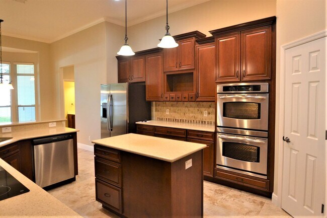 Building Photo - 1390 Stellar Dr