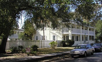 Primary Photo - 932 Newton Ave S