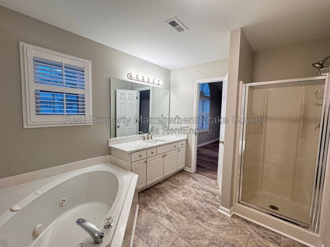 Building Photo - 4021 Wellington Ridge Loop