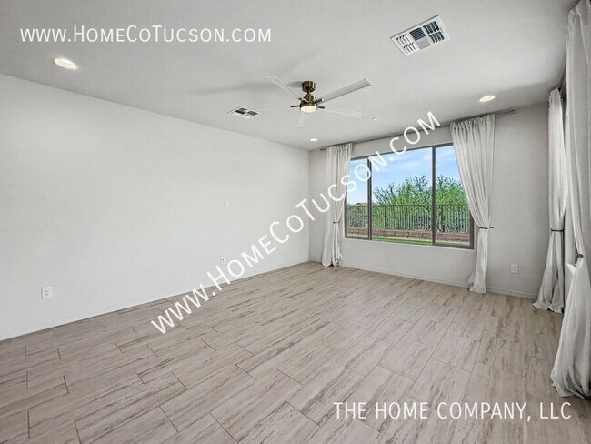 Foto del edificio - 13293 N Sanidine Dr