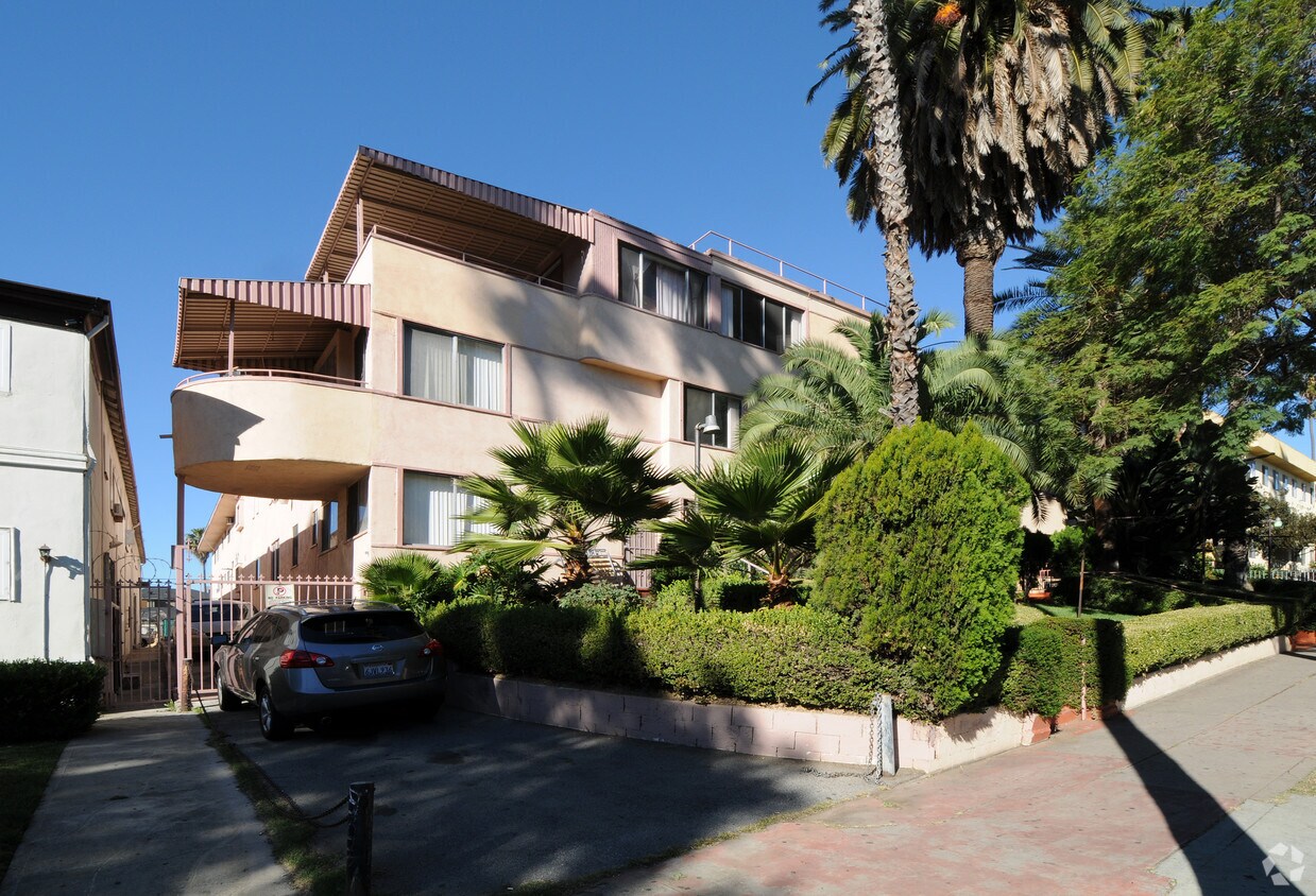 1,125 S Westmoreland, ¡alejado - 1125 S Westmoreland Ave