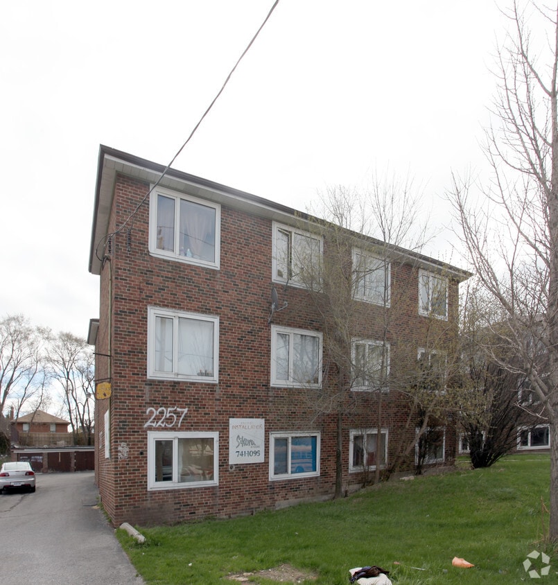 Primary Photo - 2251 - 2257 Jane Street