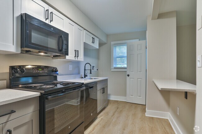 Building Photo - The Park at Uptown and Downtown