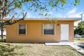 Foto principal - 2814 NW 6th St