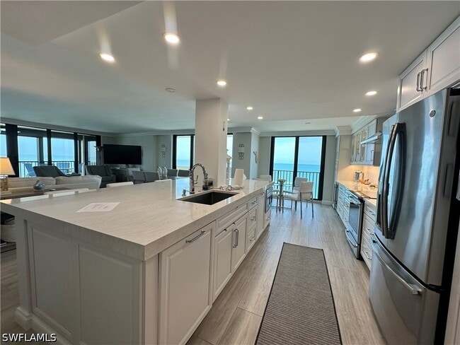 Building Photo - 10951 Gulf Shore Dr