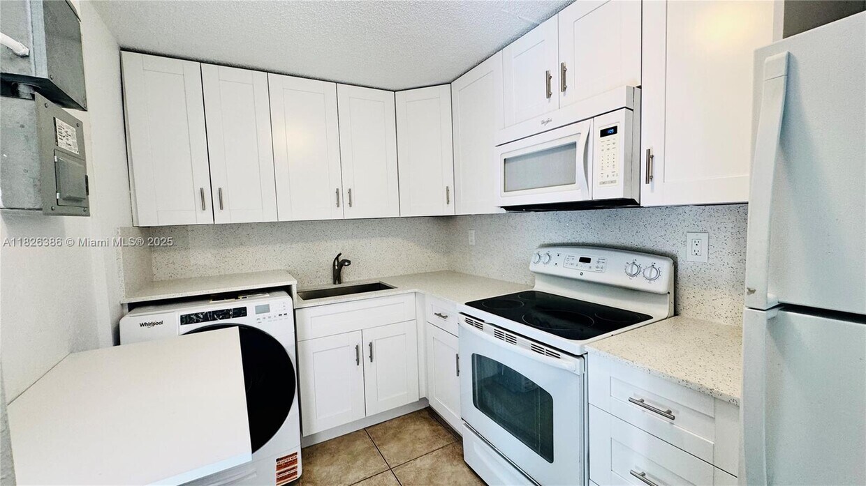Foto principal - 531 SW 38th Terrace