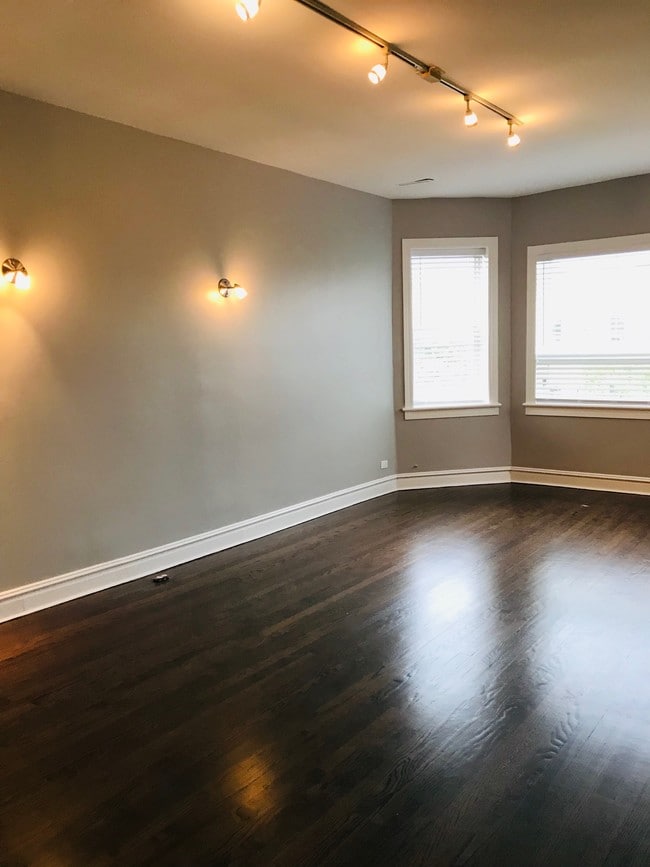 Living Room - 3636 W Shakespeare Ave