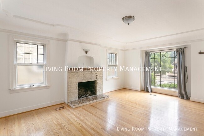 Building Photo - 5905 NE 33rd Ave