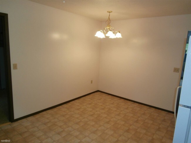 Building Photo - 2 br, 1 bath Duplex - 3236 Ramond St