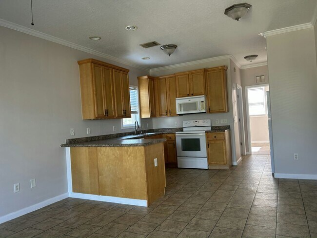 Foto del edificio - 6745 Hudson Ave