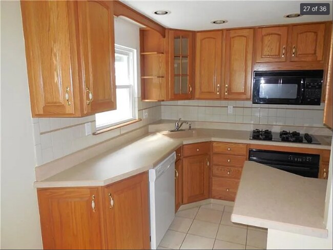 Foto del edificio - 3 Bedroom/1.5 Bath Home for RENT in 15235