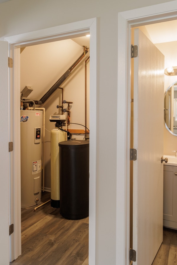 Building Photo - 2103 Green Tree Rd