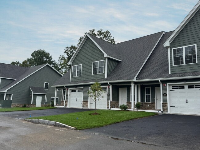 Building Photo - The Residences of Skye