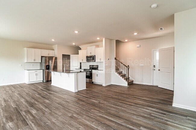 Foto del edificio - 1365 37th Ave Lane NE