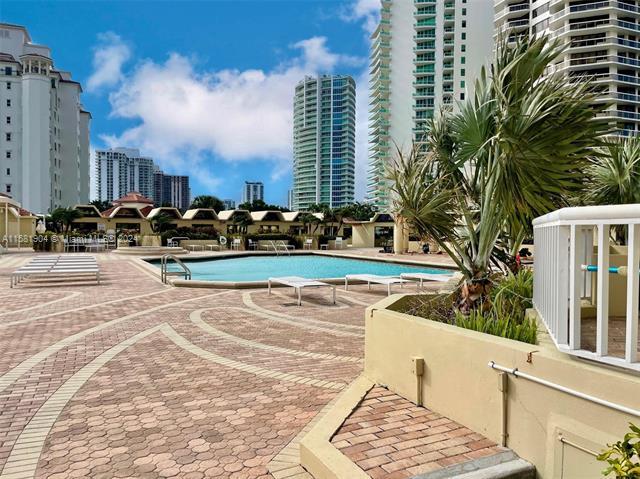 Building Photo - 20191 E Country Club Dr