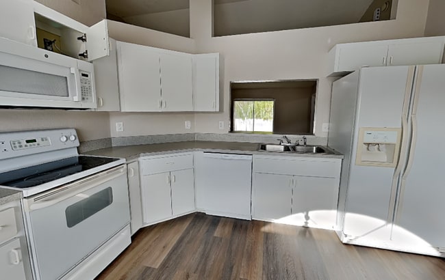 Foto del edificio - 165 Kings Pond Ave