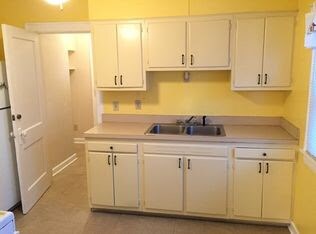Foto del edificio - 7706 Chesterfield Ave