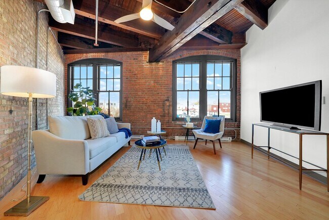 Building Photo - 115 W Galena Blvd