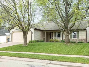 Building Photo - 3248 Sherwood Dr