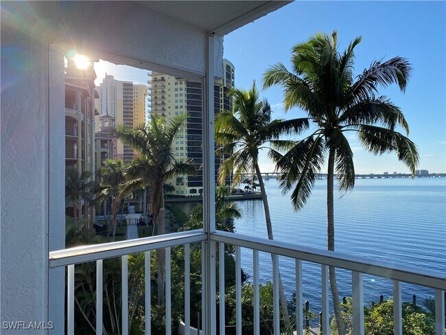 Foto del edificio - 2875 Palm Beach Blvd
