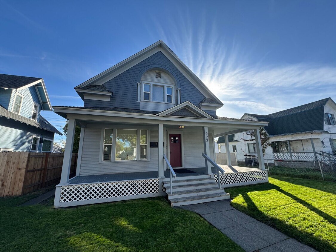 Foto principal - 922 E Ermina Ave