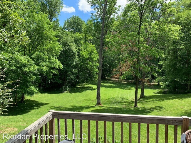 Building Photo - 2 br, 2 bath House - 10503 Hillview Drive