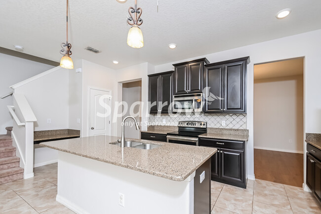 Building Photo - 2708 Garden Falls Drive