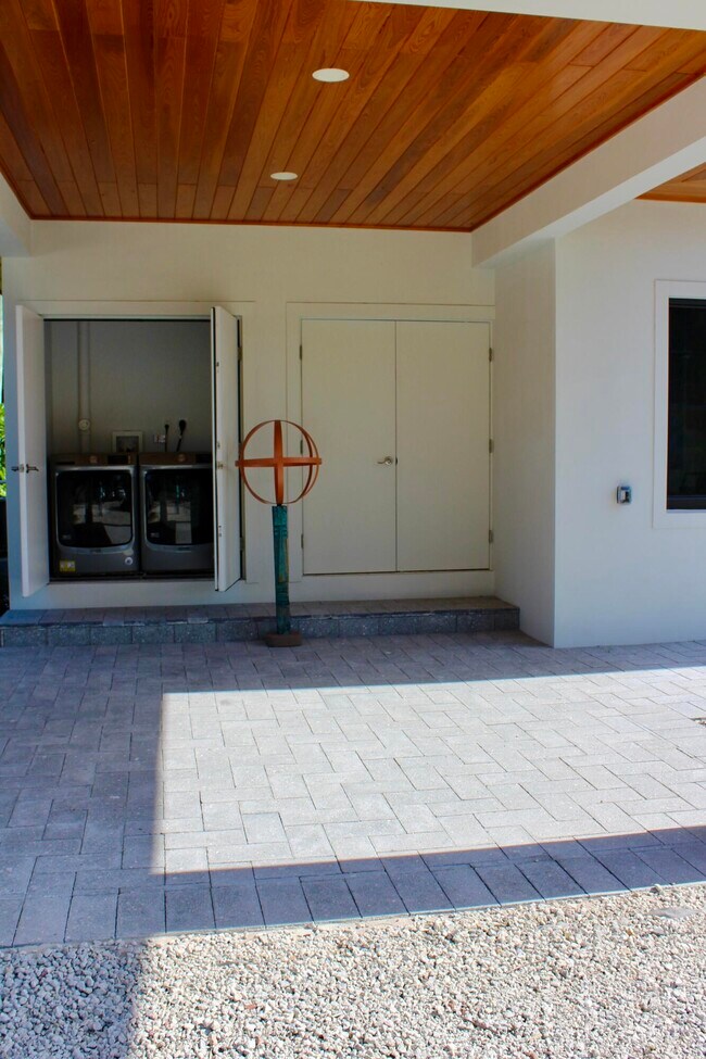 Foto del edificio - 3589 Gibbs Rd