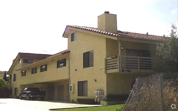 Building Photo - 16795 Roosevelt Ln