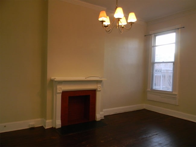 Building Photo - 2106 St Paul St