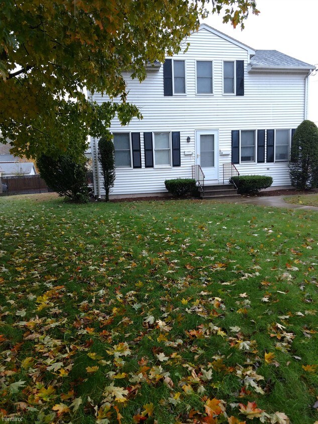 32 Suffield St, Windsor Locks, CT 06096 Townhome Rentals in Windsor Locks CT