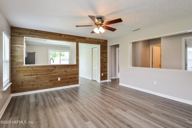 Building Photo - 899 Wynfield Cir