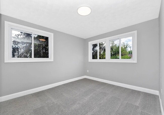 Building Photo - 2100 Ashburton St
