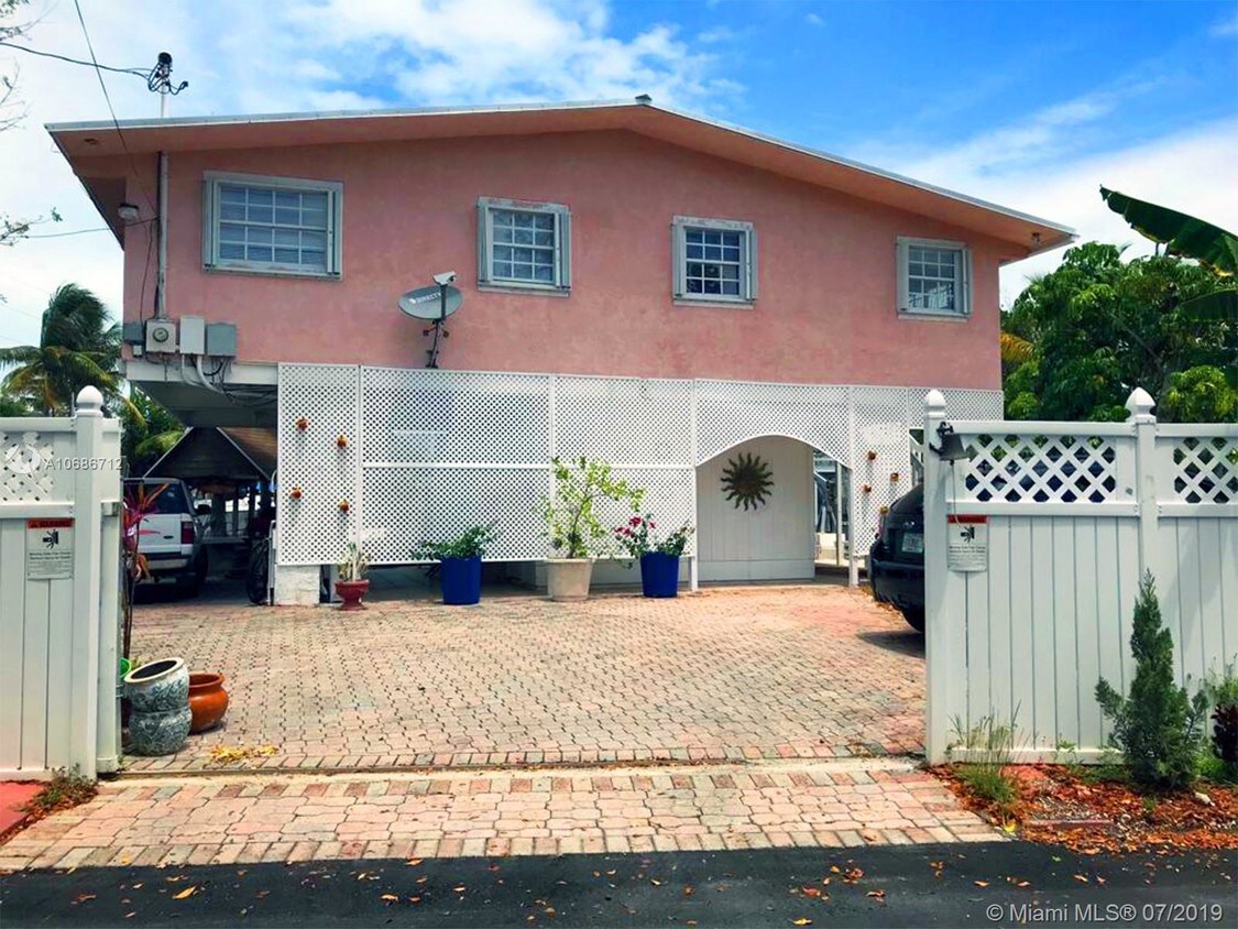633 Cuda Ln, Key Largo, FL 33037 House for Rent in Key Largo, FL